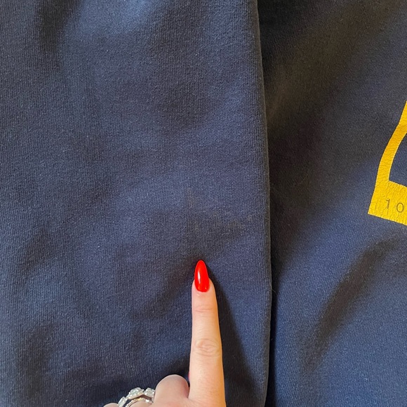 Vintage 90s Winnie The Pooh Sweatshirt - Picture 5 of 5